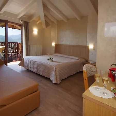 Pineta Campi 호텔 4*