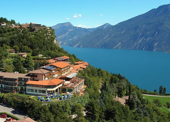 Hotel Pineta Campi 4*